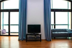 Modern apartment with terrace and air conditioning