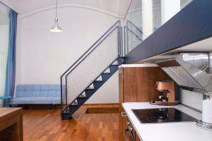 Modern apartment with terrace and air conditioning