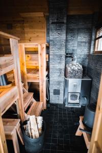 Tahlo Hillhouse and Underhill Beach & Sauna