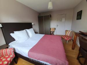 Standard Double Room 9 room in La Fraîchette-Hôtel & Spa
