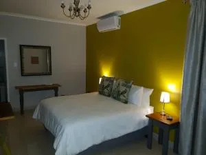 Poetry Guestrooms - Kameel
