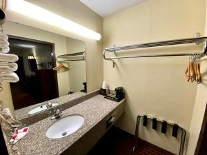 Queen Room with Two Queen Beds - Non-Smoking room in Super 8 by Wyndham Shawnee