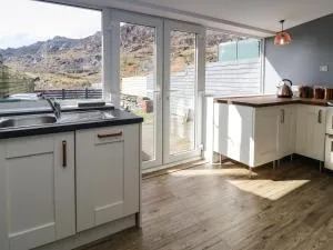 19 Cwmorthin Road - 布莱奈费斯蒂尼奥格