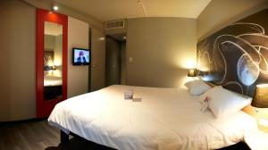 Hotels ibis Bourg en Bresse : Chambre Standard avec 1 Lit Double et 1 Lit Simple