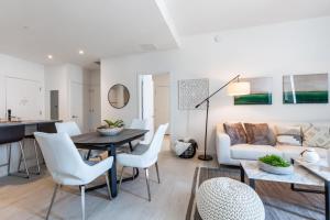 Penthouse 2 Terraces Ocean Views Beach Access