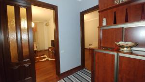Charming 2-Bedroom Apartment in Heart of Kyiv