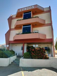 Hotel London