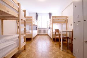 Bed in 6-Bed Female Dormitory Room room in Barabas Luzern