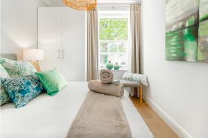 Hamlet New Quiet Central Live Like A Local