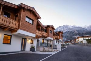 First IN Mountain Chalets by we rent - 4-star hotels in Kaprun