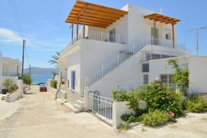 Esperos Seaside Apartment in Adamas, Milos Milos Greece