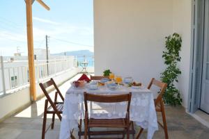 Esperos Seaside Apartment in Adamas, Milos Milos Greece
