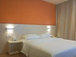 7Days Inn Emeishan Center - Лешань