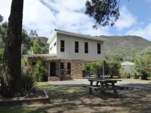 Dacelo - Halls Gap