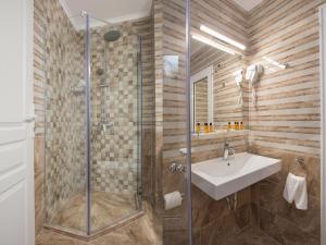 Marine Beach Sands-Inclusive