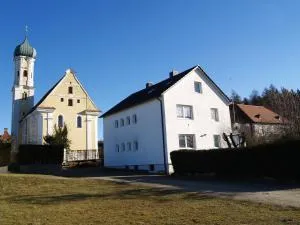 Ferienwohnung Beate 1 - Walkertshofen
