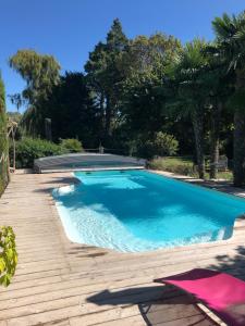 Maisons de vacances Le Pigeonnier gite prive avec piscine chauffee et abri, climatise en pleine nature : photos des chambres