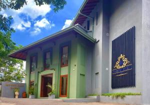 Mount Blue Kandy