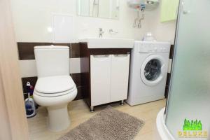 Смілянська 99