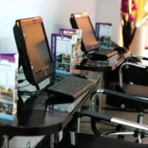 Hotel Regency Suites La Feria