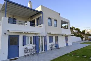 Isidoros Apartments