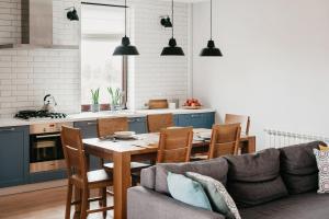 Terrace apartment near beach