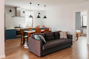 Terrace apartment near beach