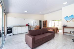 CASA FRANK COM PISCINA EM MARISCAL