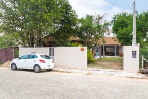 CASA FRANK COM PISCINA EM MARISCAL