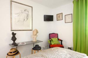 Le Précieux superbe appart confort avec terrasse 25m2 et parking privé à 10 min à pied du centre ville dAix en Provence