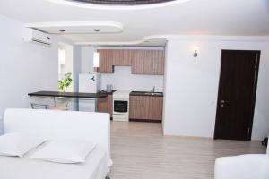 Студія, вул. Сумгаїтська, 24, центр ПЗР - 3hvězdičkové hotely ve městě Čerkasy