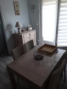 joli duplex proche commerces et mer