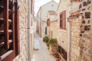 Boutique old town house Karkovich