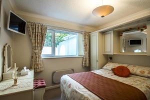 Family Bungalow with Private Pool