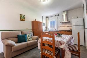 Two-Bedroom Apartment room in APARTAMENTO LUZ A