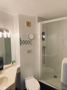 Hotels Atoll Hotel Logis Angers, Beaucouze : Chambre Double Standard