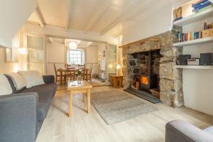 Porthgwidden Cottage