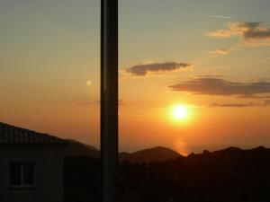 Maisons de vacances Gites Sassone, piscine, jacuzzi et vue mer panoramique sur Ajaccio : photos des chambres