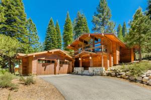 Four-Bedroom House room in Archie's Bungalow by Tahoe Mountain Properties