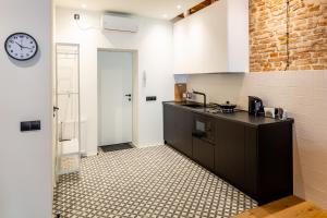 OnLviv Apartments Rynok Square 18