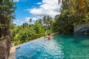 Treasure of Bali, 3BR villa, infinity pool, staff - Mayong
