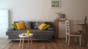 Apartment near center,beach,bus +free parking