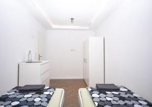 White Scandic Apartment
