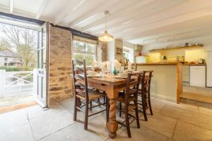 Rose in Vale Cottage