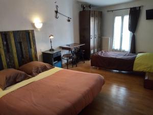 B&B / Chambres d'hotes L'Orangeraie : Chambre Triple