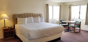 King Room room in Hampton Harbor Motel