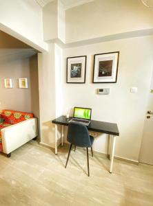 For a genuine Athenian homestay!