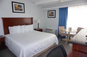 The Hollywood Gateway Inn