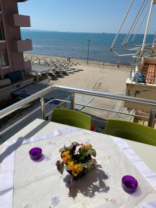Two-Bedroom Apartment room in Beachfront apartment Nita