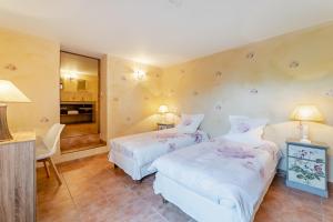 B&B / Chambres d'hotes La Bastide de Font Clarette : Chambre Double Classique - Vue sur Jardin